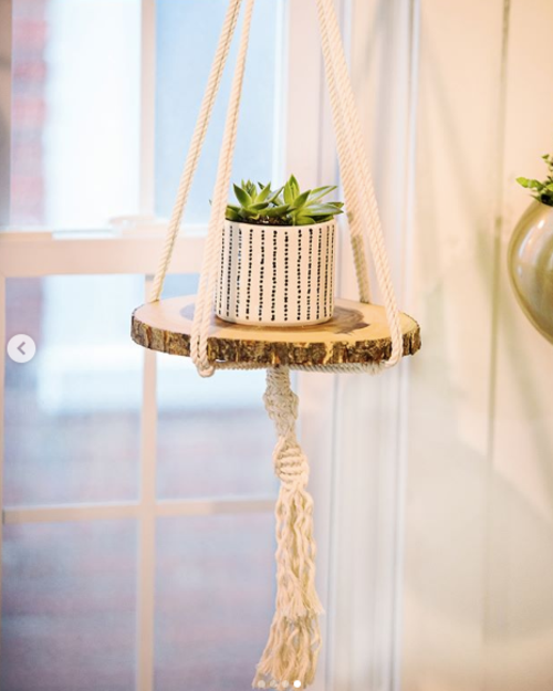 Macrame Plant Hanger, Macrame Pot Holder, Plant Rest